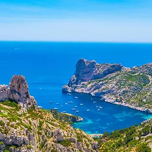 gmimosa-sjournez-dans-un-esprit-boutique-hotel.fr-provencehotel.com/