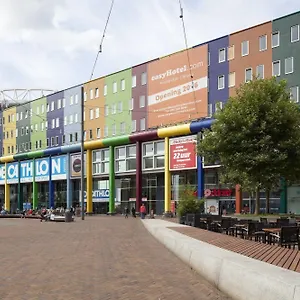 Easyhotel Arena Boulevard Szálloda