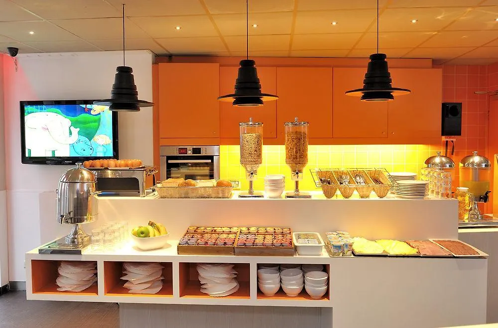 Tourist Inn One Amsterdam Hotel