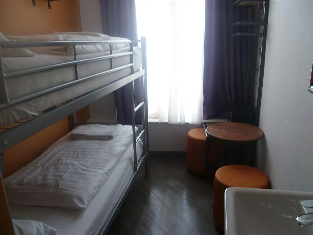 Tourist Inn One Amsterdam