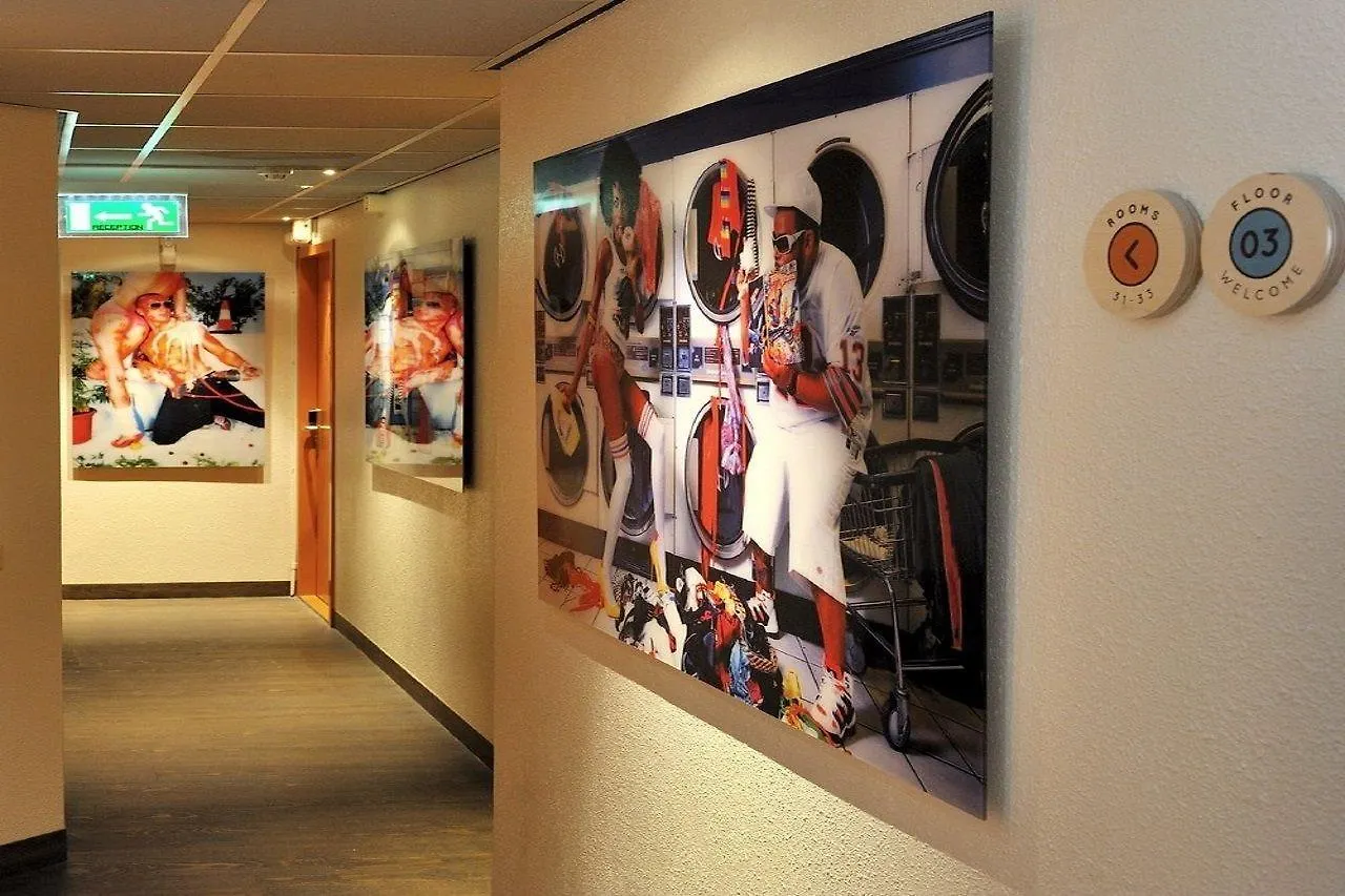 Tourist Inn One Amsterdam 2*,