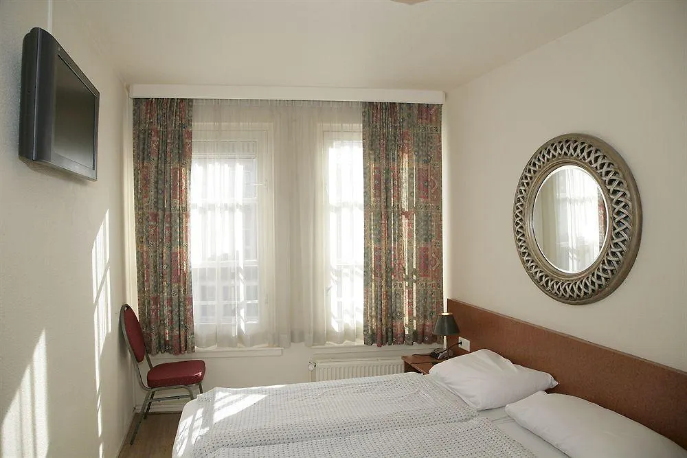 Tourist Inn One Amsterdam Hotel