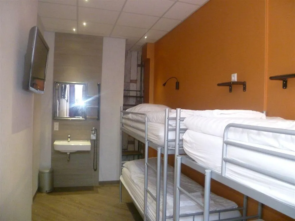 Tourist Inn One Amsterdam 2*,