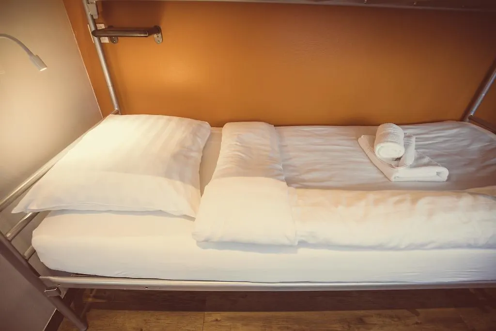 Tourist Inn One Amsterdam 2*,