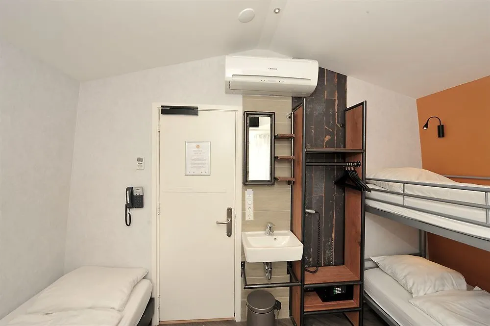 Tourist Inn One Amsterdam