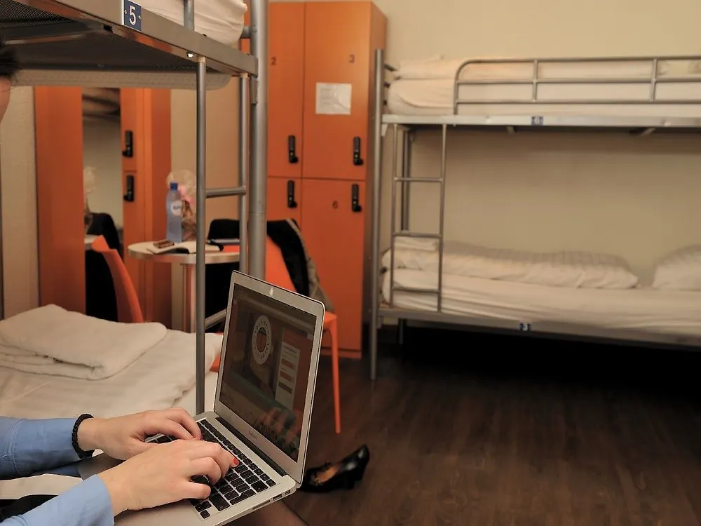 Budget Hotel Tourist Inn Amsterdam 2*,