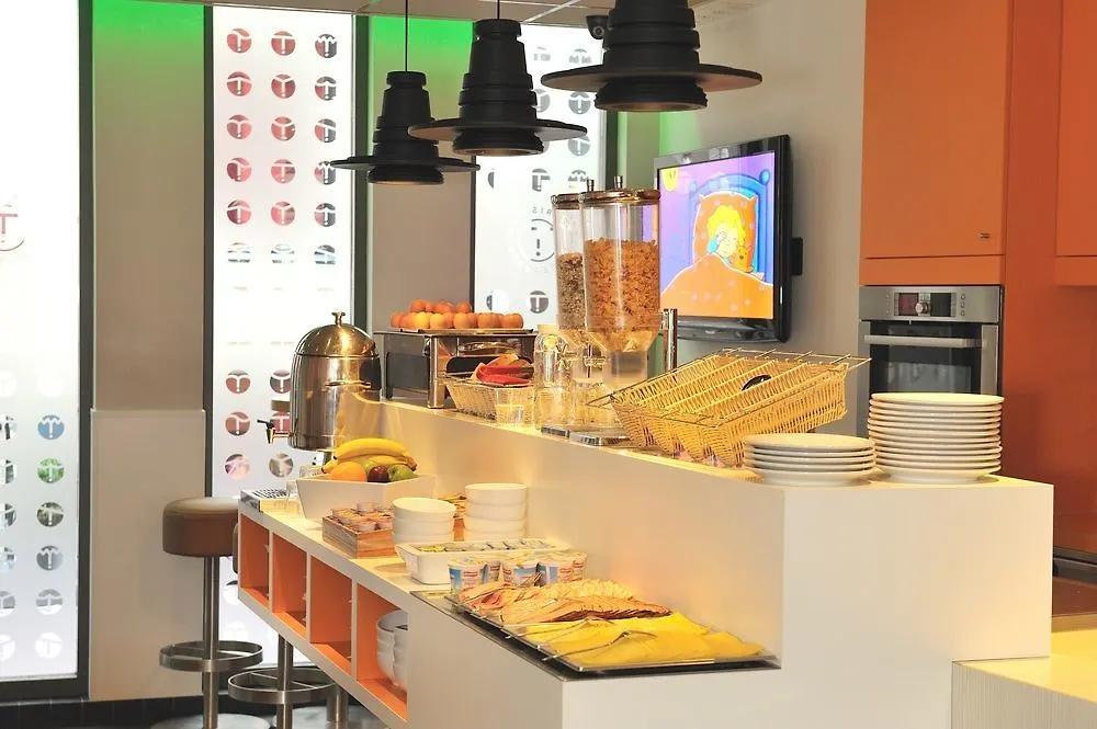 Tourist Inn One Amsterdam Hotel