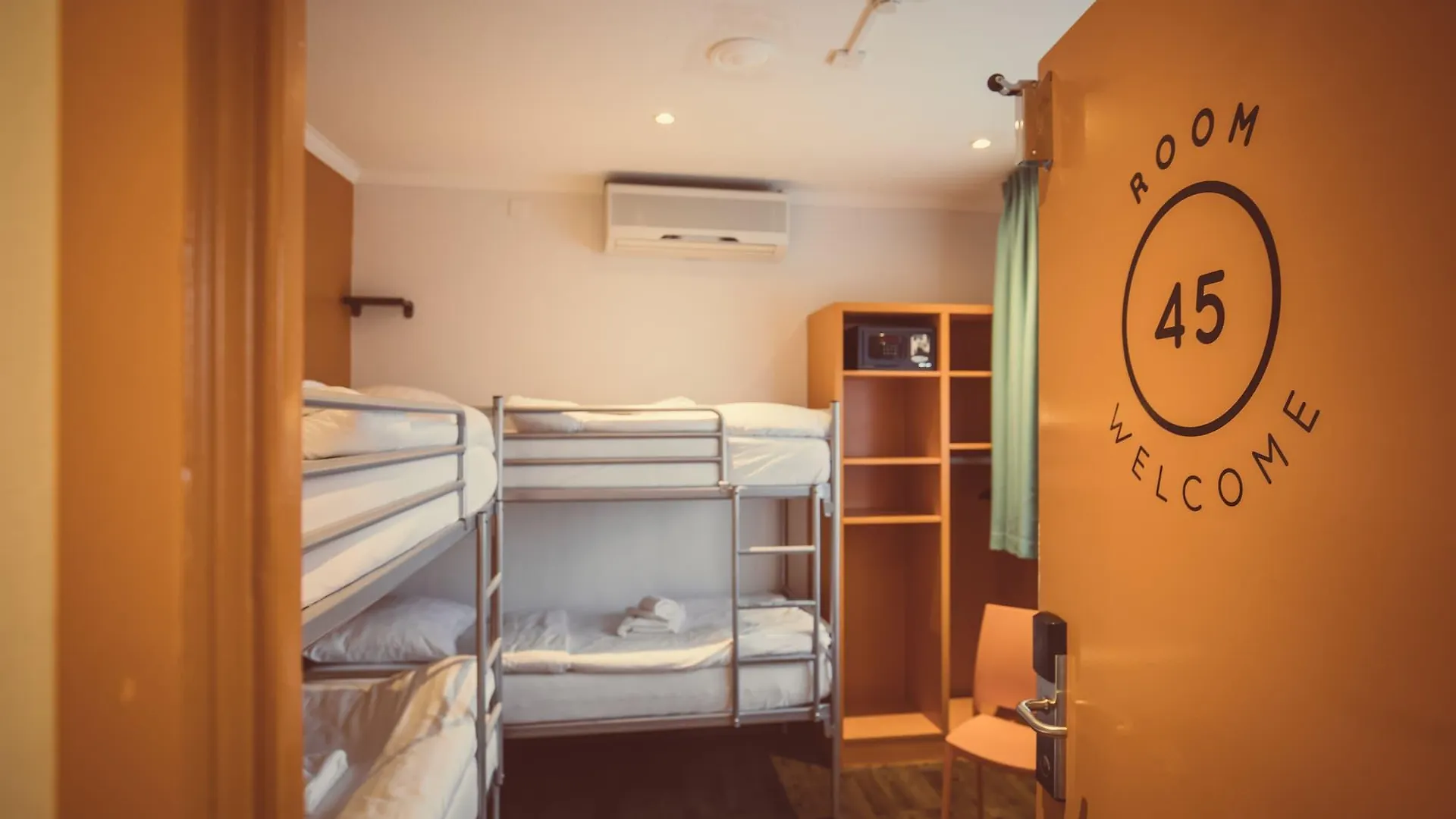 Tourist Inn One אמסטרדם