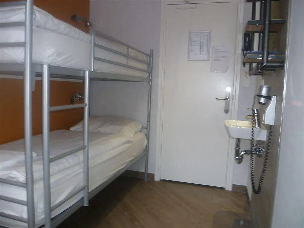 Tourist Inn One אמסטרדם מלון